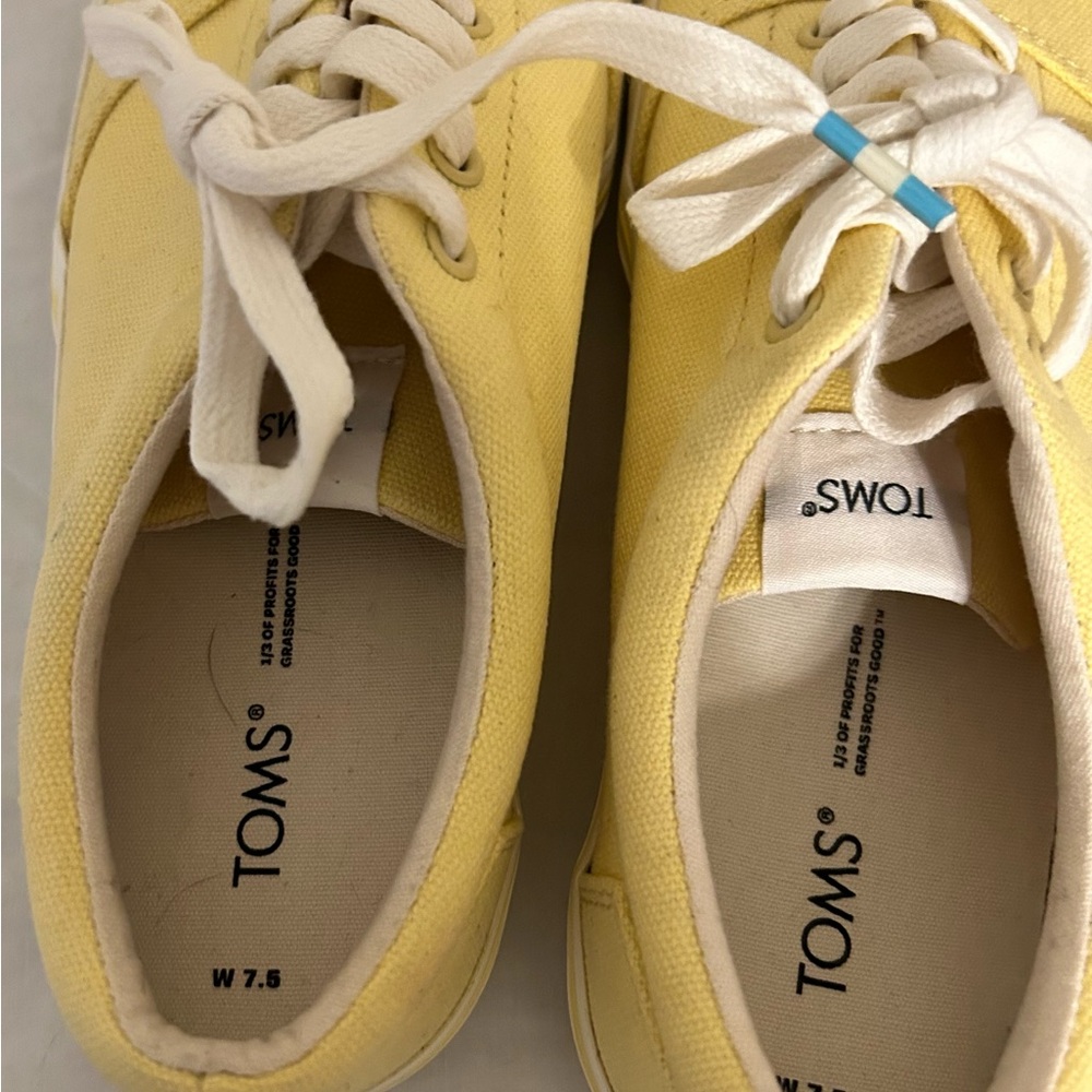 TOMS Alpargata Fenix Lace-Up Sneakers-Banana Yellow-NWOT Size 7.5 - Picture 4 of 5